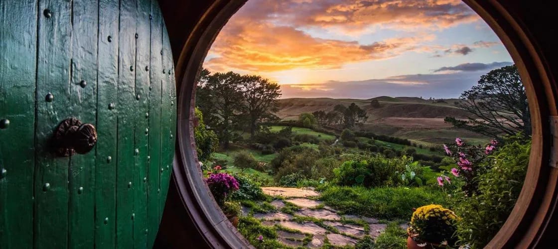 Hobbiton Movie Set