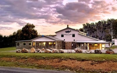 Great Lake Hotel and Caravan Park