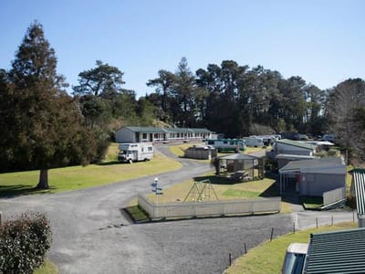 Opal Hot Springs & Holiday Park